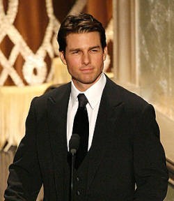 Tom Cruise Habiskan Rp 67 Juta Untuk Kertas Kado Natal