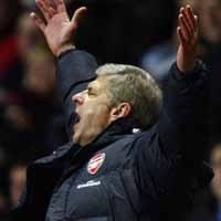 Wenger: Villa Menekan Wasit