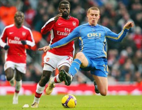 Gallas Menangkan Arsenal