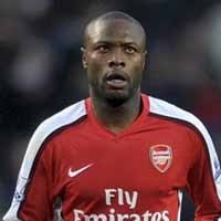 Gallas Menangkan Arsenal