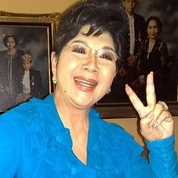 Tinggalkan Kursi Roda, Titiek Puspa Goyang PRJ