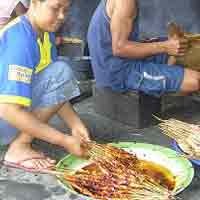 Manis dan Sedapnya Sate Ayam Khas Ponorogo