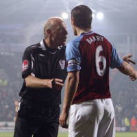 ONeill Puji Keberanian Wasit