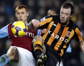 Atasi Hull, Villa Gusur Arsenal