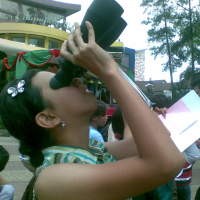 Hari Pertama Masuki 2009, Matahari Diteropong di Ciwalk Bandung