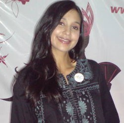 Ayu Azhari Diundang di Pelantikan Barack Obama