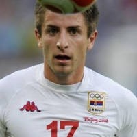 MU Mengakhiri dengan Tosic & Ljajic