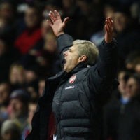 Soal Jadwal, Wenger Dukung Fergie