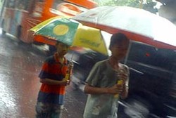 Setelah Panas 5 Hari, Hujan Guyur Jakarta 