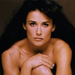 Demi Moore Butuh Pria Gay Untuk Aksesoris