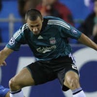 Benitez Tetap Pertahankan Dossena