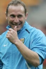 Papin Pakai Sepatu Lagi 