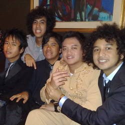 Giring Bergelar Haji, Personel Nidji Stop Ngomong Jorok