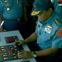 Kasum TNI Kagumi Kecanggihan KRI Diponegoro