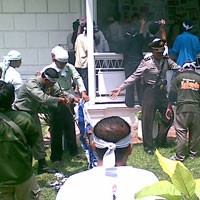 Serbu Peribadatan Yahudi, Ormas Islam Bakar Bendera Israel