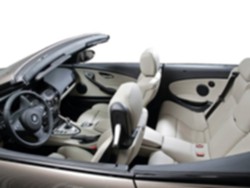 Tujuh Cara Mengatasi Noda di Jok Mobil 