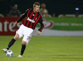 Beckham Debut, Milan Menang Adu Penalti