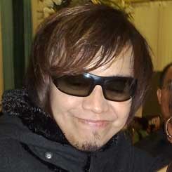 Ian Kasela: Kacamata Itu Mahkota Radja