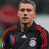 Podolski: Duet Bareng Totti Oke Juga