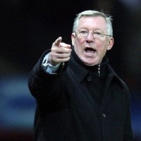 Benitez Sindir Tajam Fergie