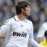 Real Madrid Ngotot Soal Huntelaar & Diarra 