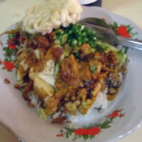 Ngantri Sepiring Nasi Lengko