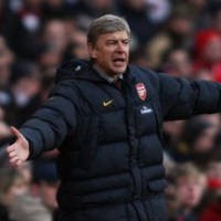 Wenger Nimbrung di Konflik Rafa-Fergie
