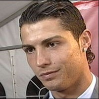 Ferrari Ringsek, Ronaldo Pakai Apa?