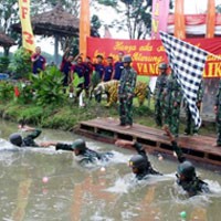Prajurit Yonif-3 Marinir Juarai Lomba Renang Militer
