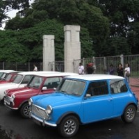 Morris Disuka Tua dan Muda