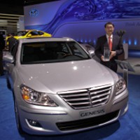 Hyundai Genesis Mobil Terbaik