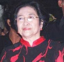 Mega Perintahkan Caleg PDIP Kerja Keras Perjuangkan Sembako Murah 