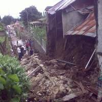 Baru Niat Renovasi, Eh Malah Ambruk Duluan  