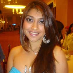 Rahma Azhari, From Sexy to Lady