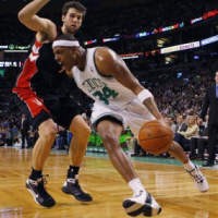 Celtics Kalahkan Raptors Lagi 