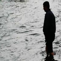 Banjir Surut, Warga Kelapa Gading Kerja Bakti Bersihkan Rumah