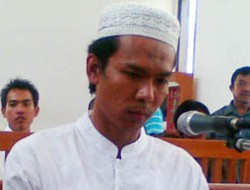 Melamun, Ryan Ditegur Hakim
