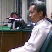 Sarjan Tahir Baca Puisi Karya Istri