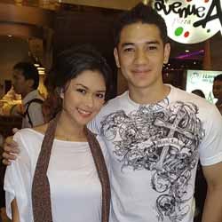 Andrew White Dicemburui Laki-Laki Kecil