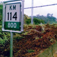 Siaga Longsor, Petugas Nonstop Jaga Titik Rawan