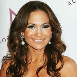 Jennifer Lopez Bantah Pernikahannya Guncang