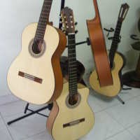 Membuat Gitar dengan Rasa
