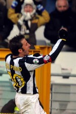Hantam Catania 3-0, Juve ke Perempatfinal