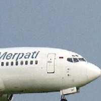 Merpati Pecah Ban di Makassar, Penerbangan 5 Pesawat Terganggu 