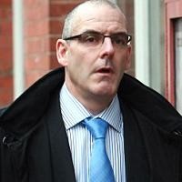 Ulah Memalukan Direktur Pelempar Koin