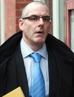 Ulah Memalukan Direktur Pelempar Koin