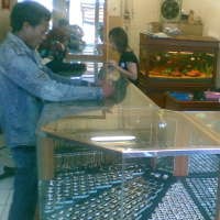 Penjual Emas di Bandung Mengeluh Sepi Pembeli