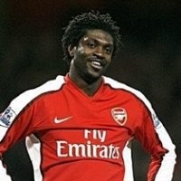 Milan Kembali Bidik Adebayor 