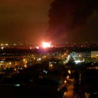 Antrean Kendaraan di SPBU Jakarta Makin Panjang