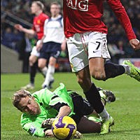 Jaaskelainen Nyaris Jadi Mimpi Buruk MU